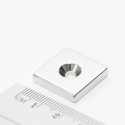 Magnet neodýmovy 20x20x4mm otvor 4mm, magnetická sila 6 kg